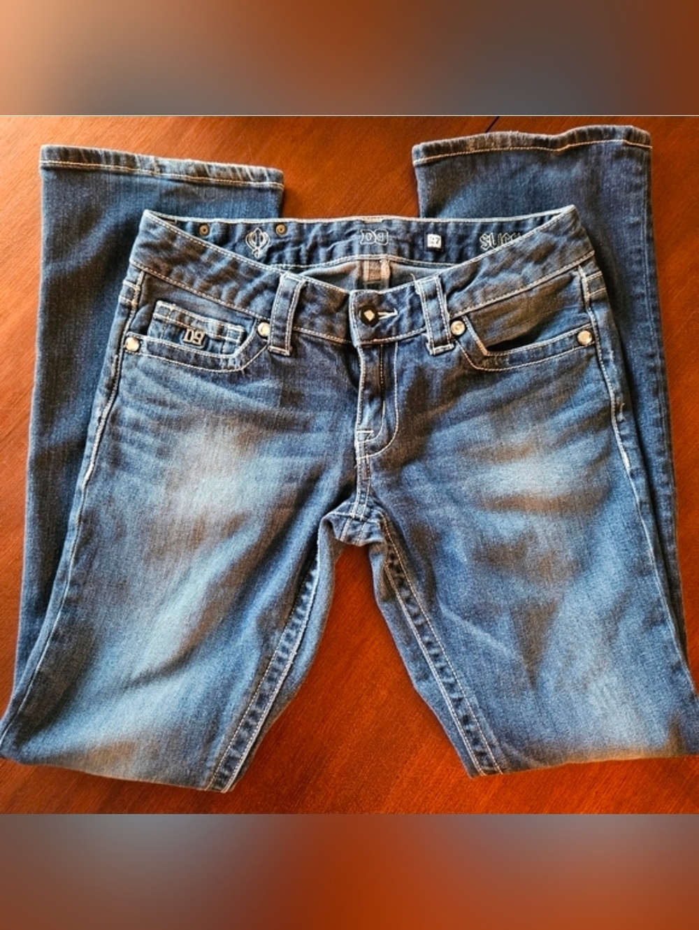 D9 Slick Women's Embellished Jeans sz 27